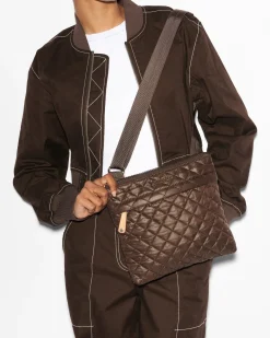 Metro Flat Crossbody