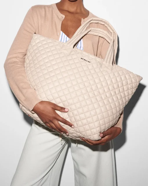 The Metro Tote® Deluxe - Large