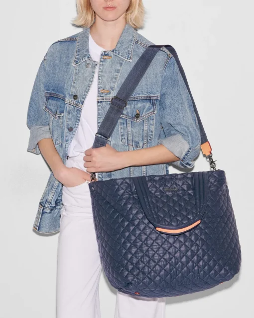 The Metro Tote® Deluxe - Large
