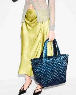 The Metro Tote® Deluxe - Medium