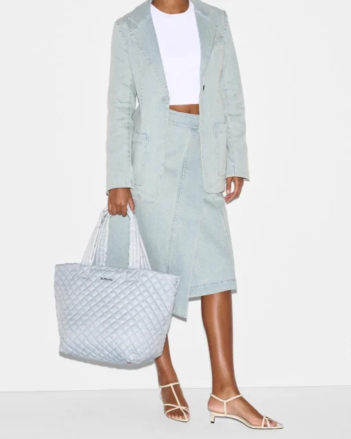 The Metro Tote® Deluxe - Medium