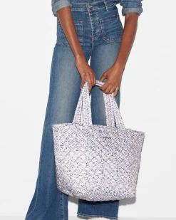 The Metro Tote® Deluxe - Medium
