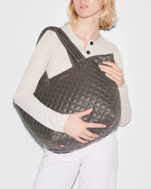 The Metro Tote® Deluxe - Medium