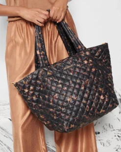 The Metro Tote® Deluxe - Medium