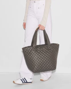 The Metro Tote® Deluxe - Medium