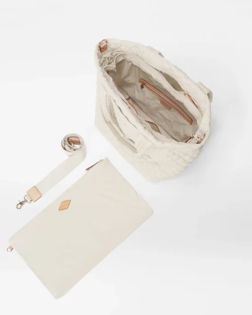 The Metro Tote® Deluxe - Medium