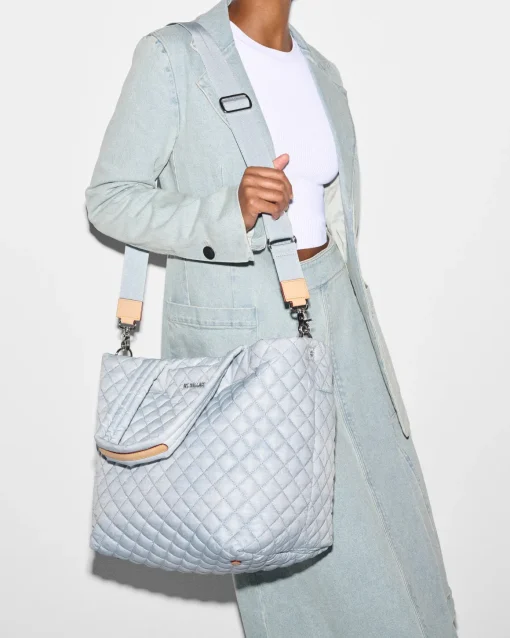 The Metro Tote® Deluxe - Medium
