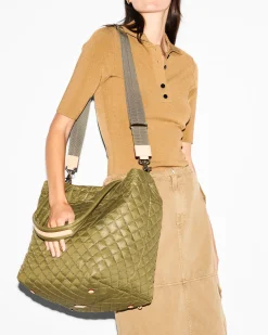 The Metro Tote® Deluxe - Medium