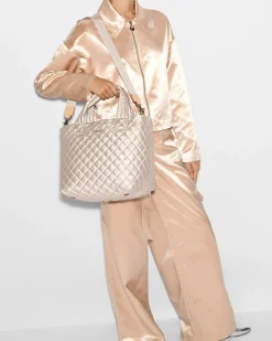 The Metro Tote® Deluxe - Small