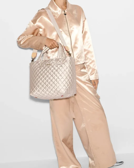 The Metro Tote® Deluxe - Small
